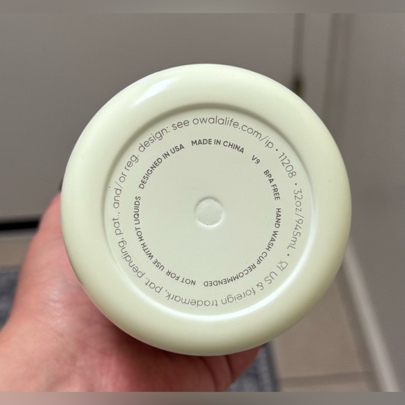 Owala 32oz FreeSip Bottle Color Drop “BOO-YA” - Picture 5 of 13